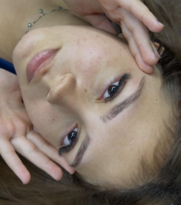 Lash lifting